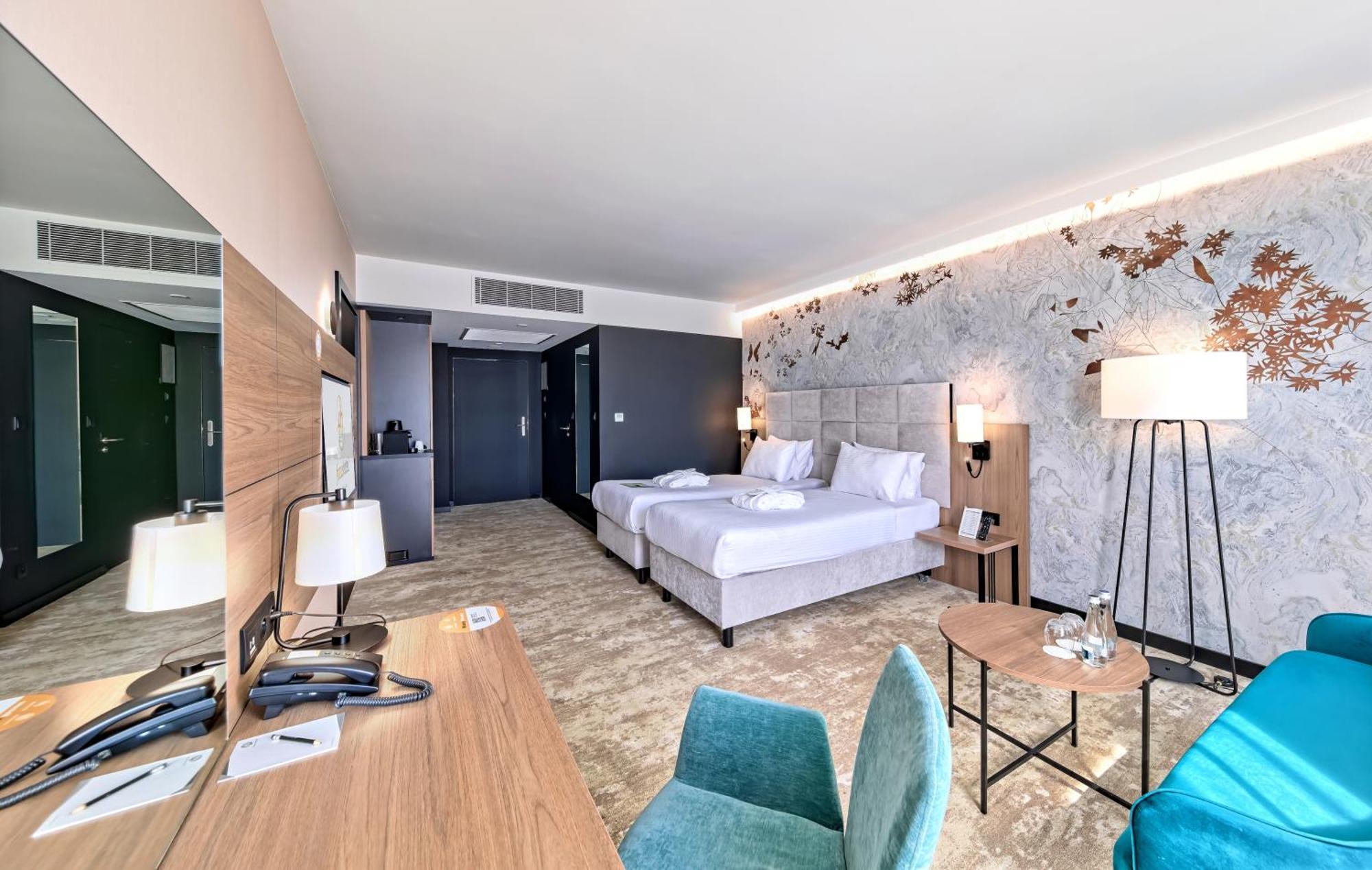 Focus Hotel Premium Warszawa Kültér fotó